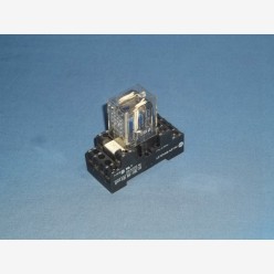 Allen-Bradley 700-HC14Z24 with base